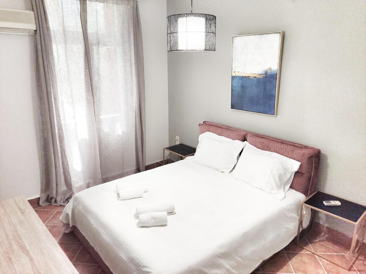Under The Rock Of Acropolis By Yha Apartment Атина Екстериор снимка